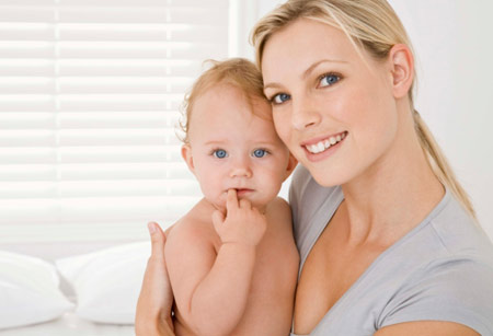 bebeklerde tırnak bakımı ve temizliği